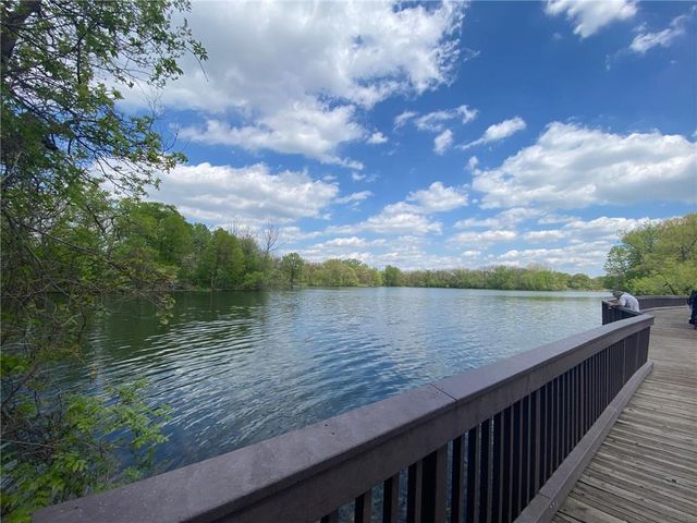 10 Windsor Court 203, New Brighton, MN 55112