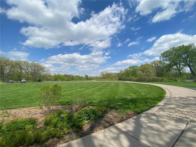 10 Windsor Court 203, New Brighton, MN 55112