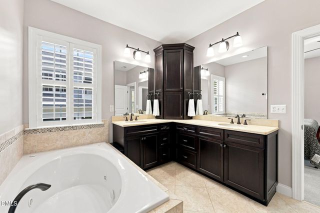 1908 Green Oaks Parkway, Holly Springs, NC 27540