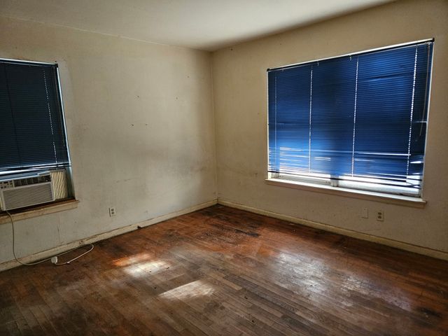 816 Kirkwood Drive, Dallas, TX 75218