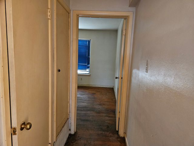 816 Kirkwood Drive, Dallas, TX 75218