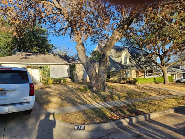 816 Kirkwood Drive, Dallas, TX 75218