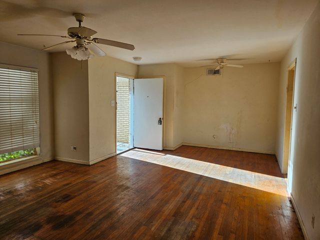 816 Kirkwood Drive, Dallas, TX 75218