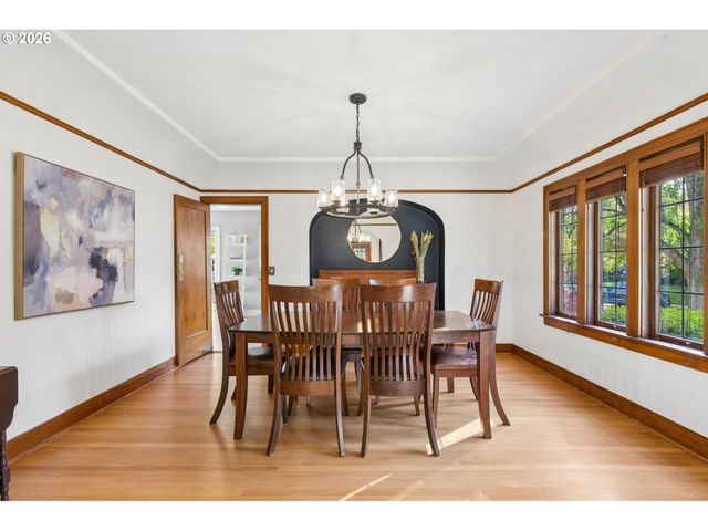 2807 Ne BRAZEE St, Portland, OR 97212