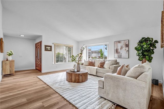 1218 Summersworth Place, Fullerton, CA 92833