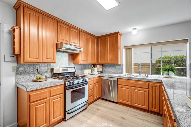 1218 Summersworth Place, Fullerton, CA 92833