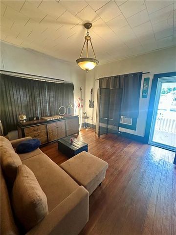 211 E 21st Street, Pittsburg, KS 66762