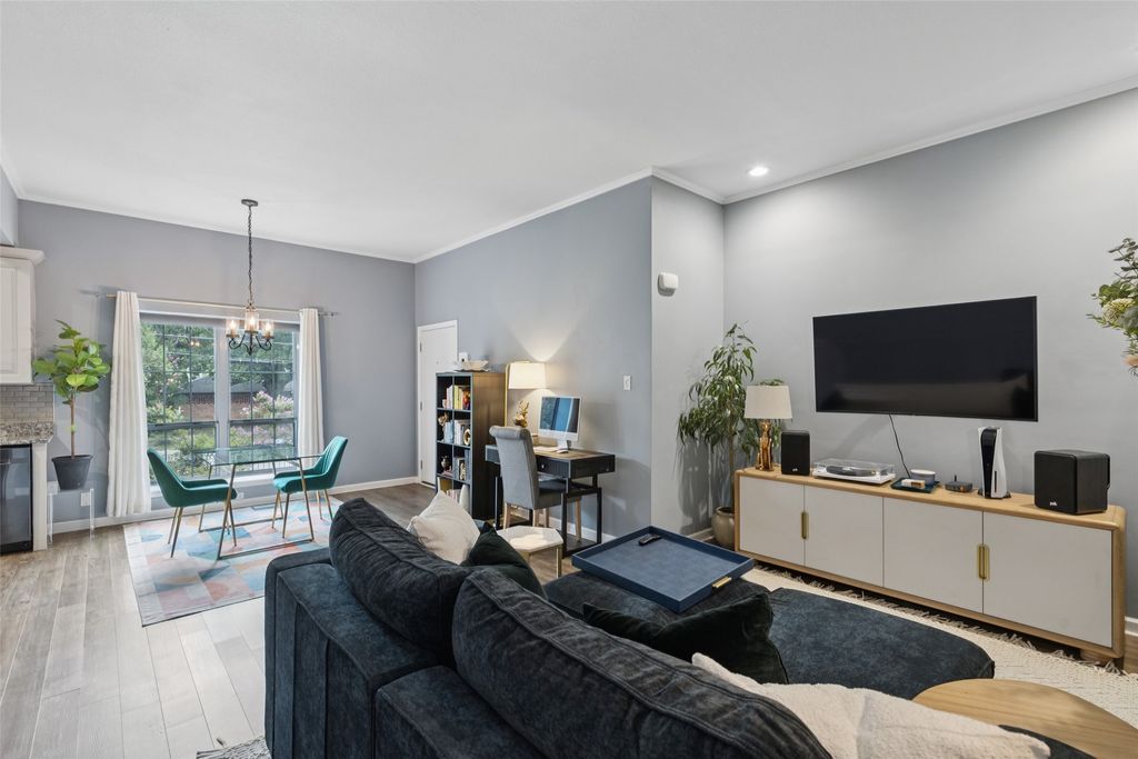 5031 Cedar Springs Road 202, Dallas, TX 75235