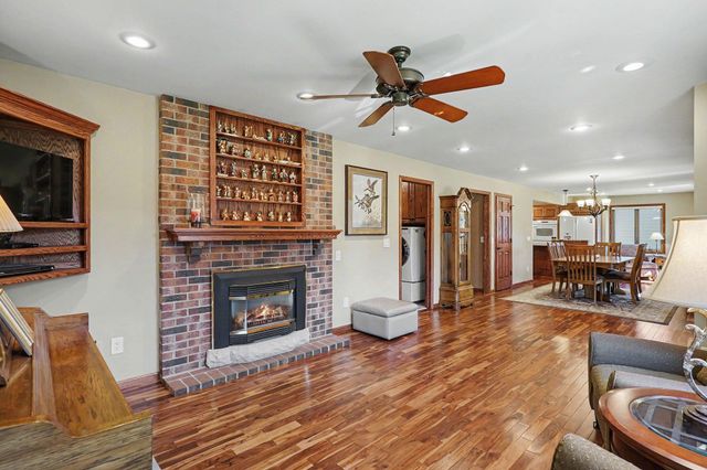7016 Beacon Circle, Eden Prairie, MN 55346