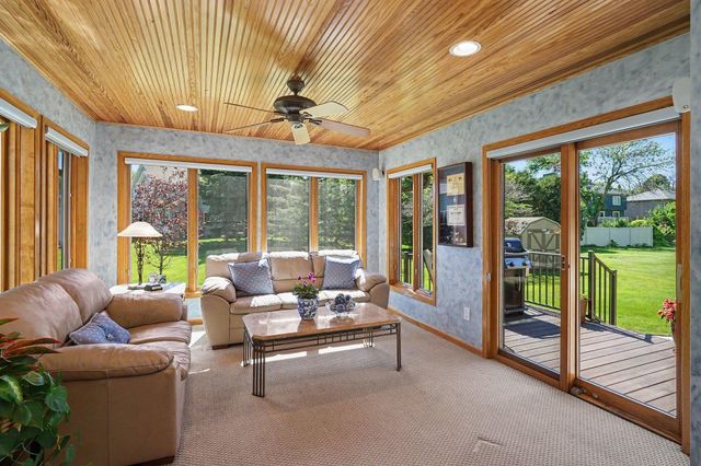 7016 Beacon Circle, Eden Prairie, MN 55346