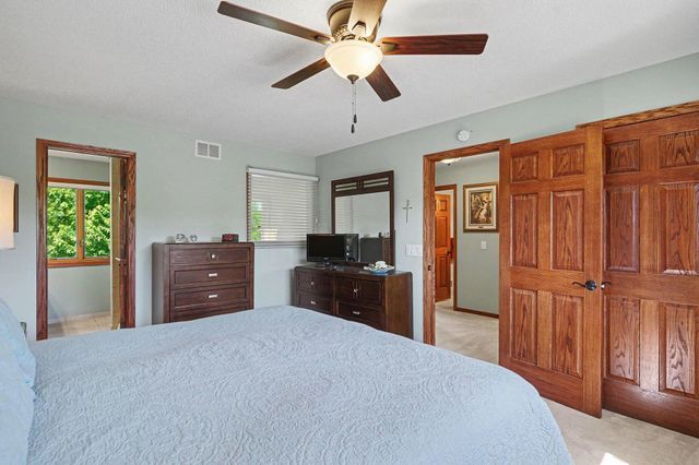7016 Beacon Circle, Eden Prairie, MN 55346