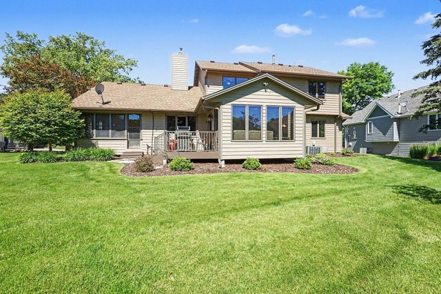 7016 Beacon Circle, Eden Prairie, MN 55346
