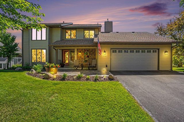 7016 Beacon Circle, Eden Prairie, MN 55346