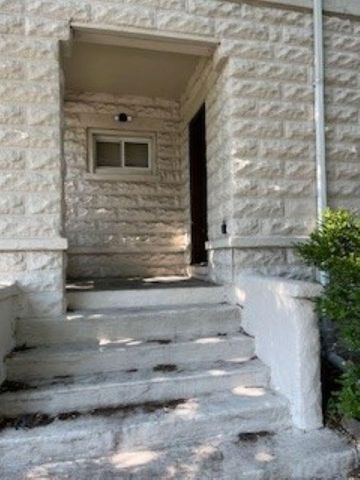 6801 N Wolcott Avenue, Chicago, IL 60626