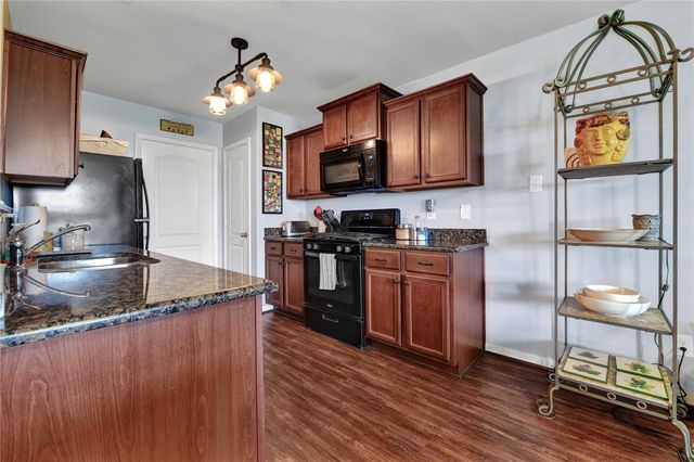 1827 Garnet Breeze Drive, Rosharon, TX 77583