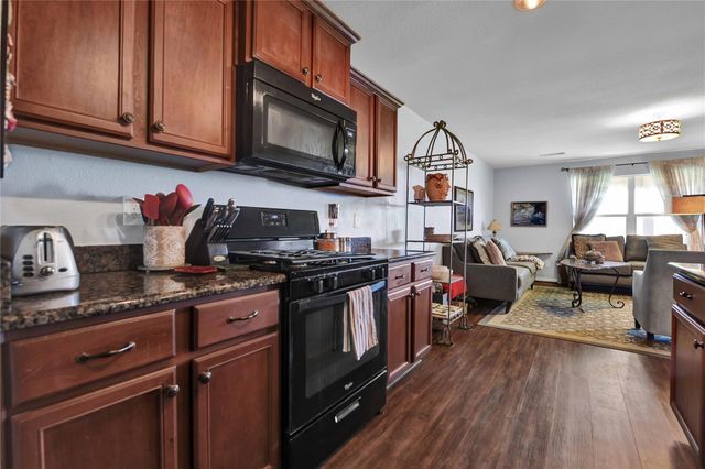 1827 Garnet Breeze Drive, Rosharon, TX 77583