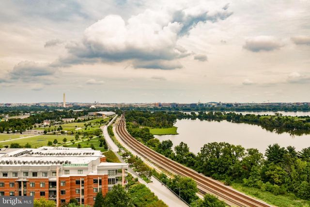 1200 CRYSTAL DR #811, Arlington, VA 22202