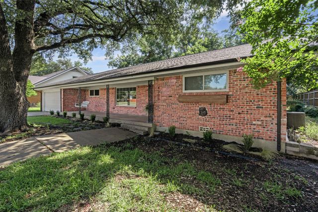 4205 Springbranch Drive, Benbrook, TX 76116