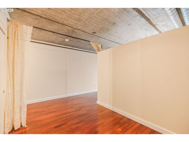 1926 W BURNSIDE St 512, Portland, OR 97209