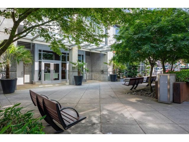 1926 W BURNSIDE St 512, Portland, OR 97209