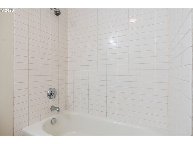 1926 W BURNSIDE St 512, Portland, OR 97209