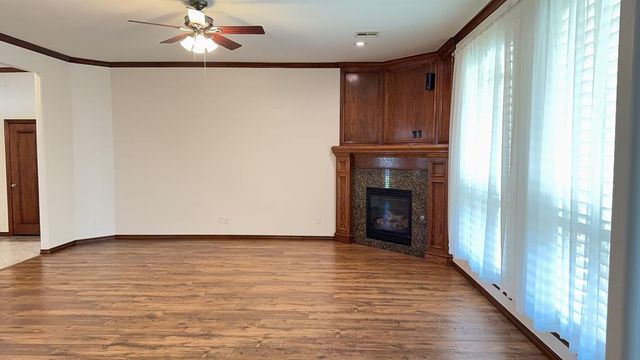 9200 Stacy Lynn Lane, Yukon, OK 73099