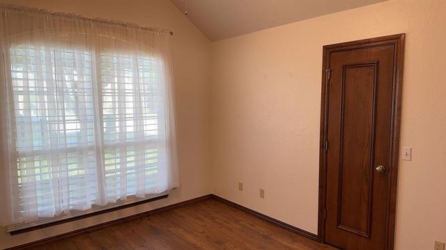 9200 Stacy Lynn Lane, Yukon, OK 73099