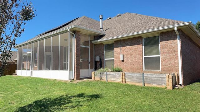 9200 Stacy Lynn Lane, Yukon, OK 73099
