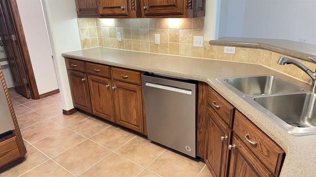 9200 Stacy Lynn Lane, Yukon, OK 73099