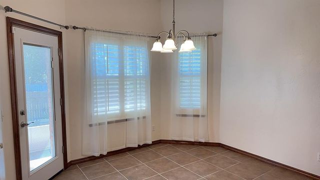 9200 Stacy Lynn Lane, Yukon, OK 73099