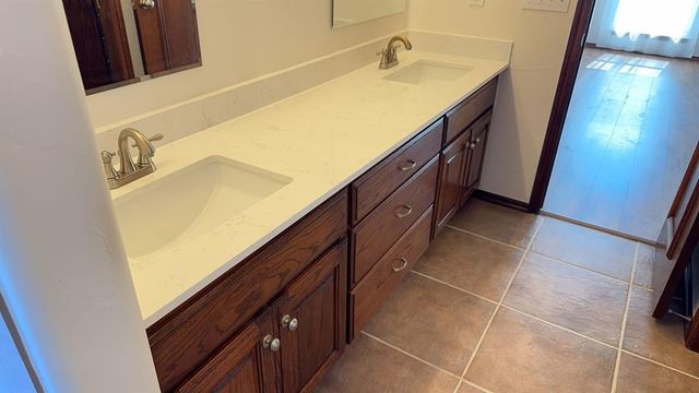 9200 Stacy Lynn Lane, Yukon, OK 73099