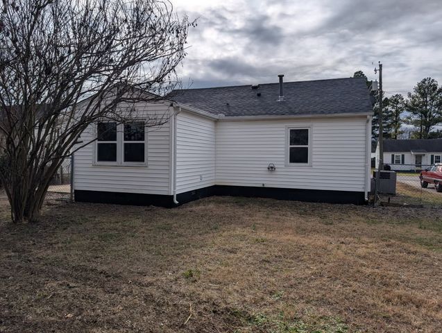 213 Edgemont Dr, Shelbyville, TN 37160