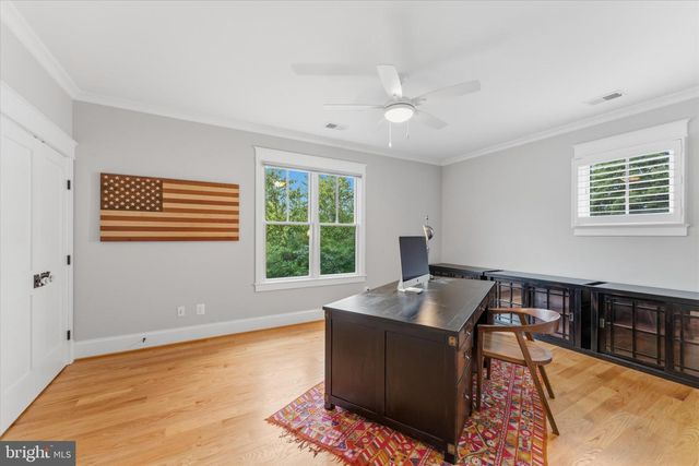 4306 40TH ST N, Arlington, VA 22207