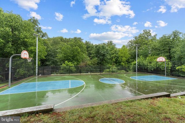 4306 40TH ST N, Arlington, VA 22207