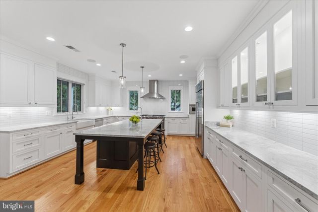 4306 40TH ST N, Arlington, VA 22207