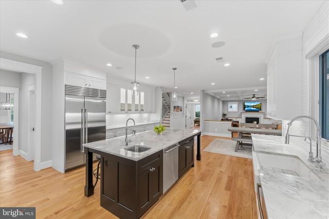 4306 40TH ST N, Arlington, VA 22207