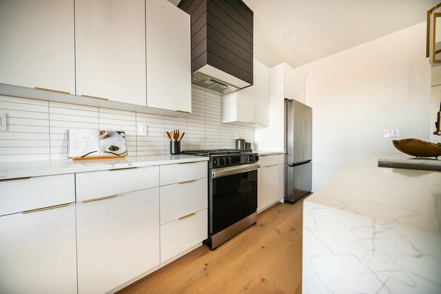 66 Mcgrath 507, Quincy, MA 02169