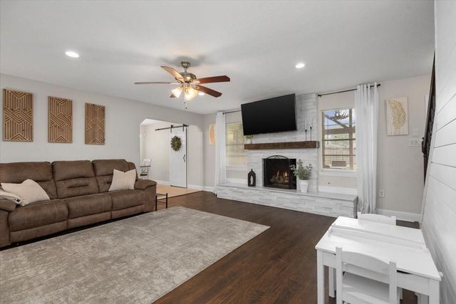 283 Shekel Lane, Houston, TX 77015