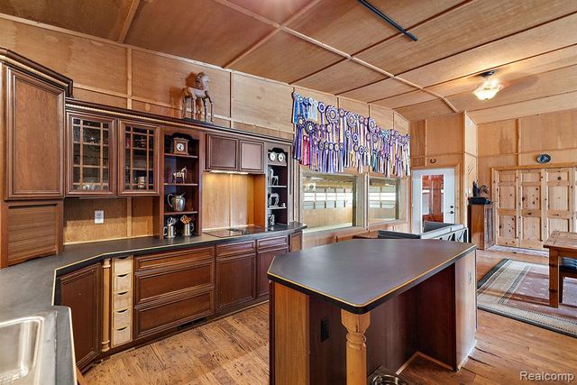 12700 Shaffer Road, Davisburg, MI 48350