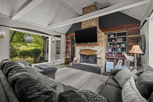 805 Judd Terrace, Dalton, GA 30720