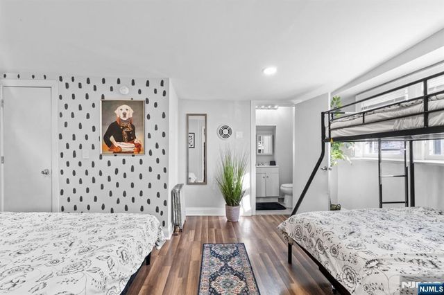 9 51st Street, Bayonne, NJ 07002