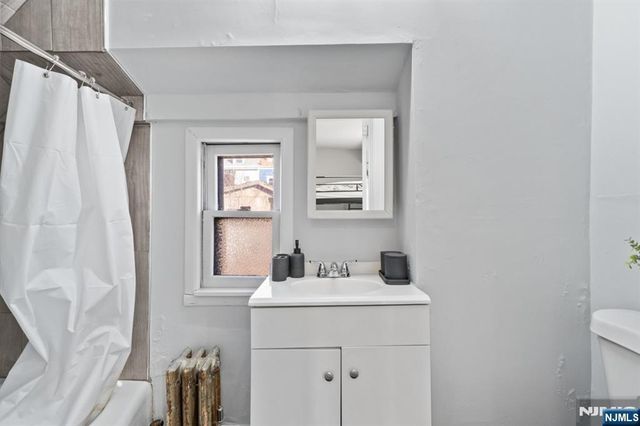 9 51st Street, Bayonne, NJ 07002