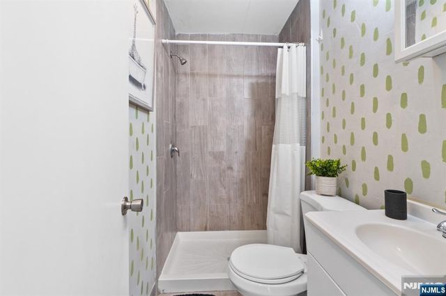 9 51st Street, Bayonne, NJ 07002