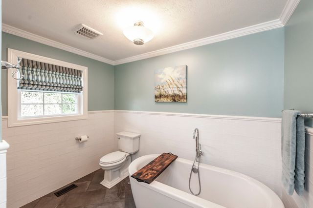 410 Frog Pond Cemetery Rd, Lafayette, TN 37083