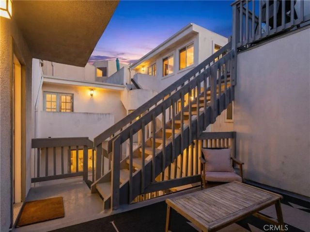 334 Palm Drive, Hermosa Beach, CA 90254