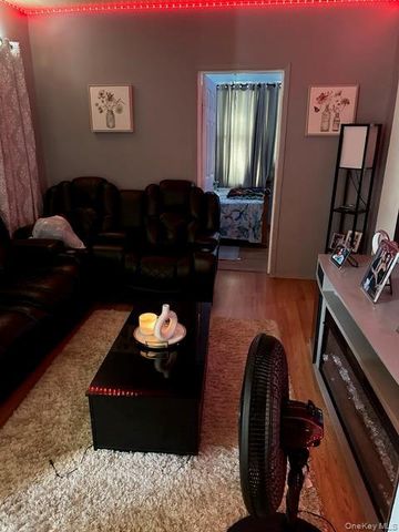 13118 95th Avenue, Richmond Hill S., NY 11419