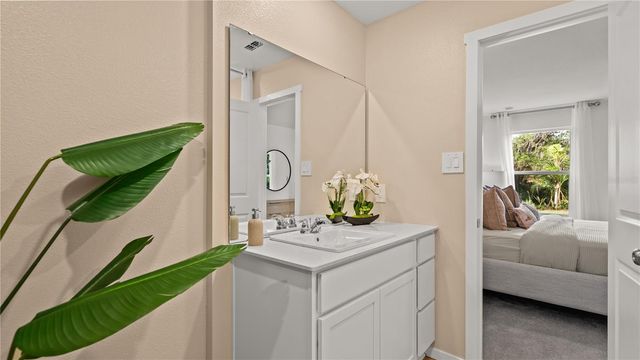 319 CASTLEVIEW DRIVE, Davenport, FL 33837