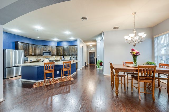 6920 Kingdom Estates Drive, Dallas, TX 75236