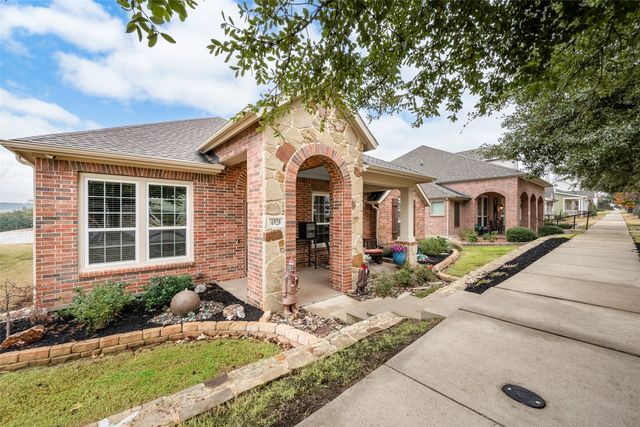 6920 Kingdom Estates Drive, Dallas, TX 75236