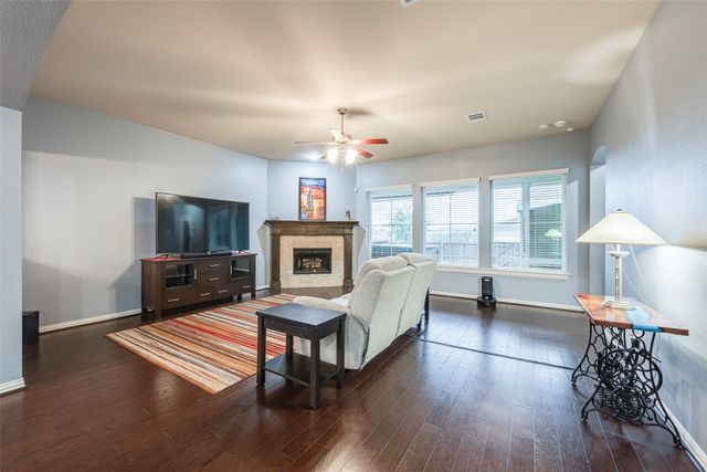 6920 Kingdom Estates Drive, Dallas, TX 75236